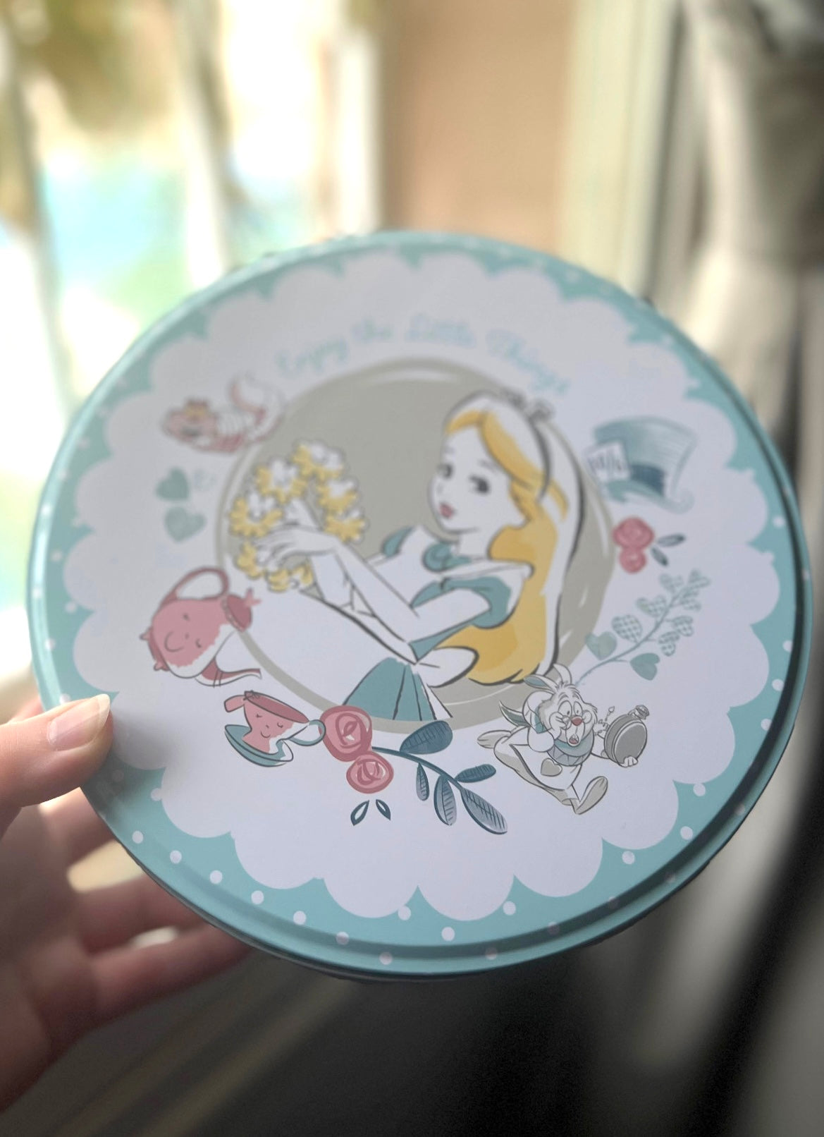 Alice in Wonderland Sweets' Tin