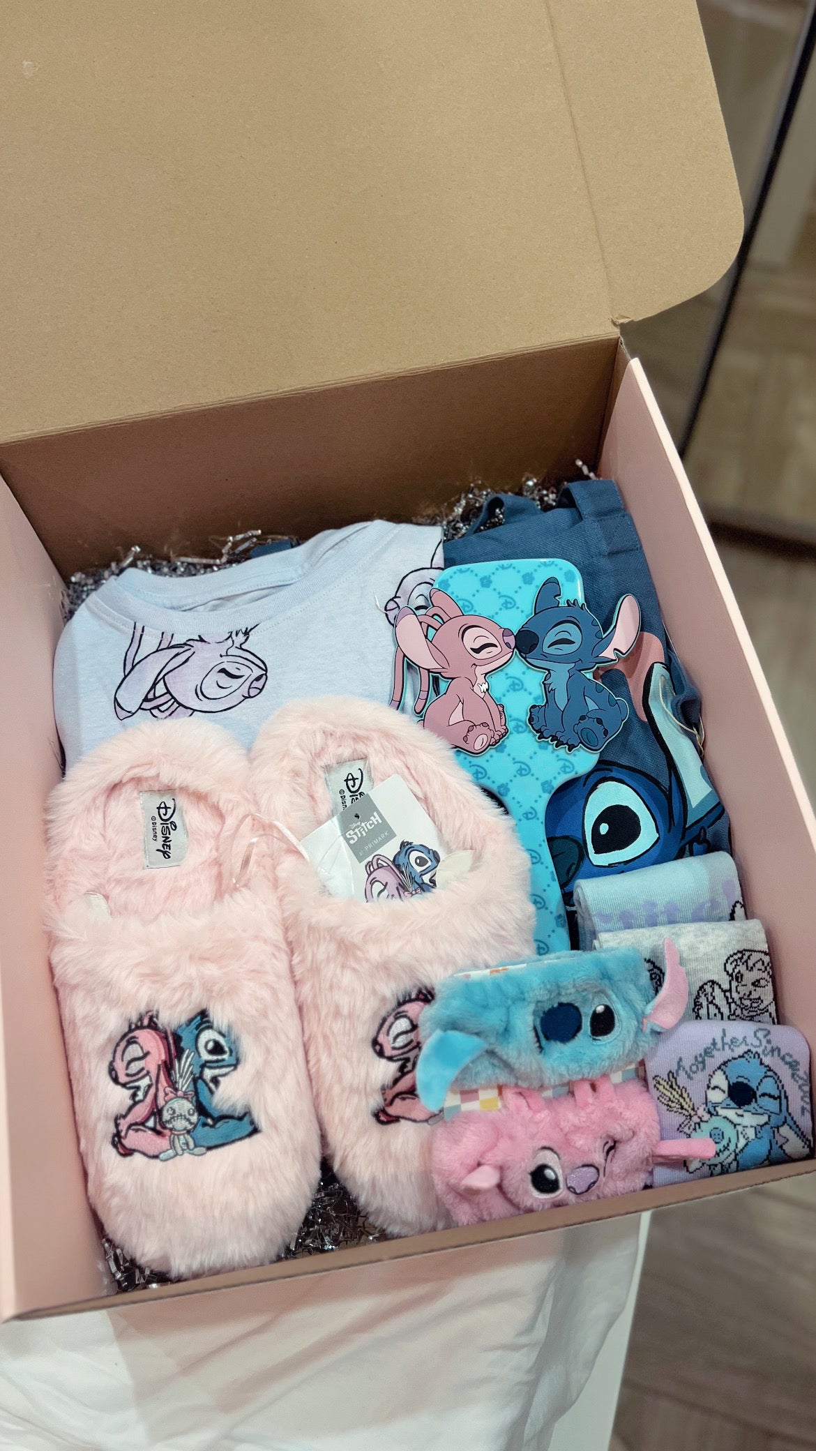 Stitch Size M Gift Box